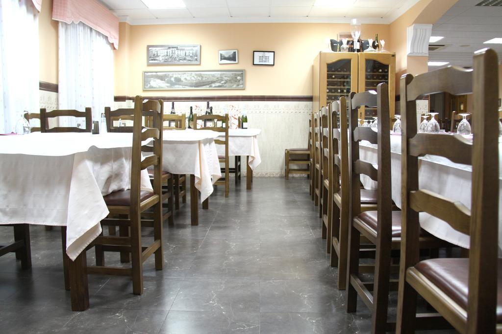 Hostal Restaurante La Masia Vila-real Екстериор снимка