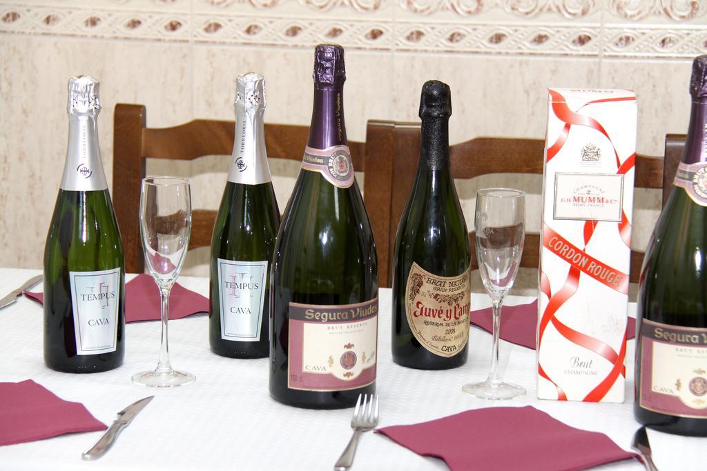 Hostal Restaurante La Masia Vila-real Екстериор снимка
