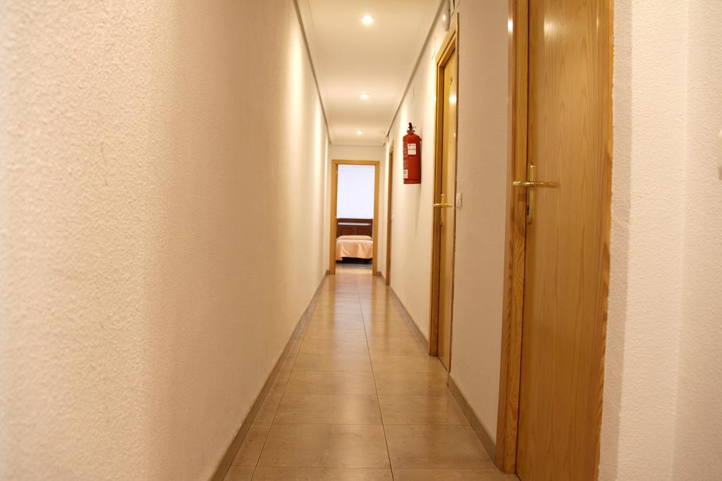 Hostal Restaurante La Masia Vila-real Екстериор снимка