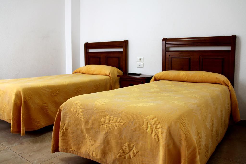 Hostal Restaurante La Masia Vila-real Стая снимка