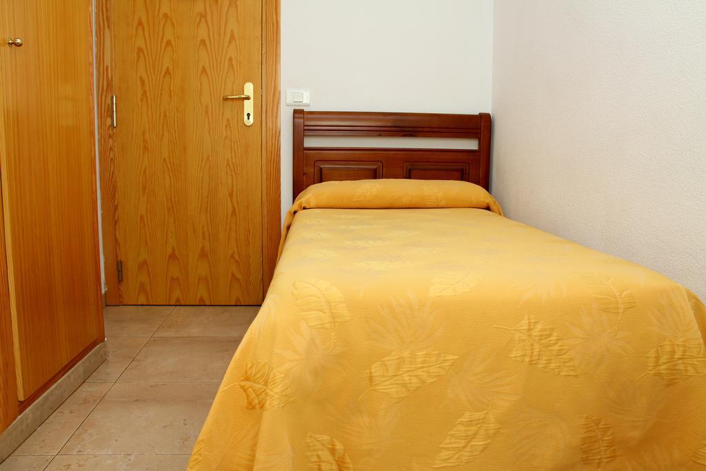 Hostal Restaurante La Masia Vila-real Екстериор снимка