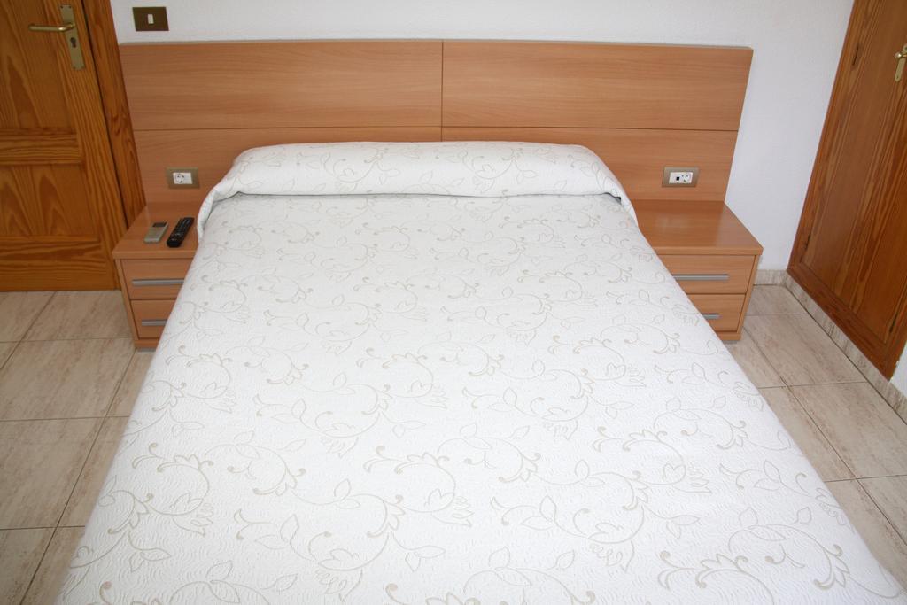 Hostal Restaurante La Masia Vila-real Стая снимка