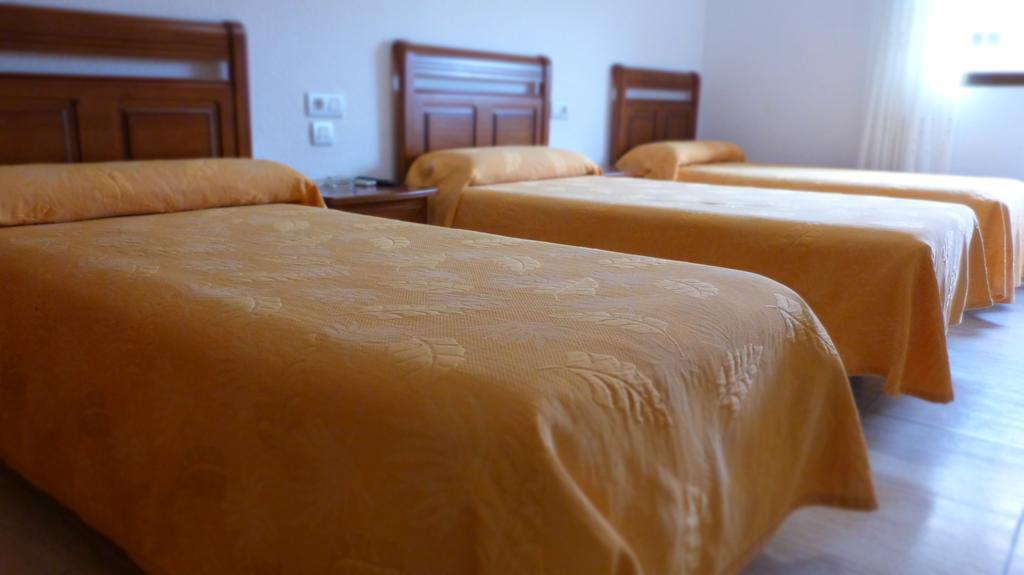 Hostal Restaurante La Masia Vila-real Екстериор снимка