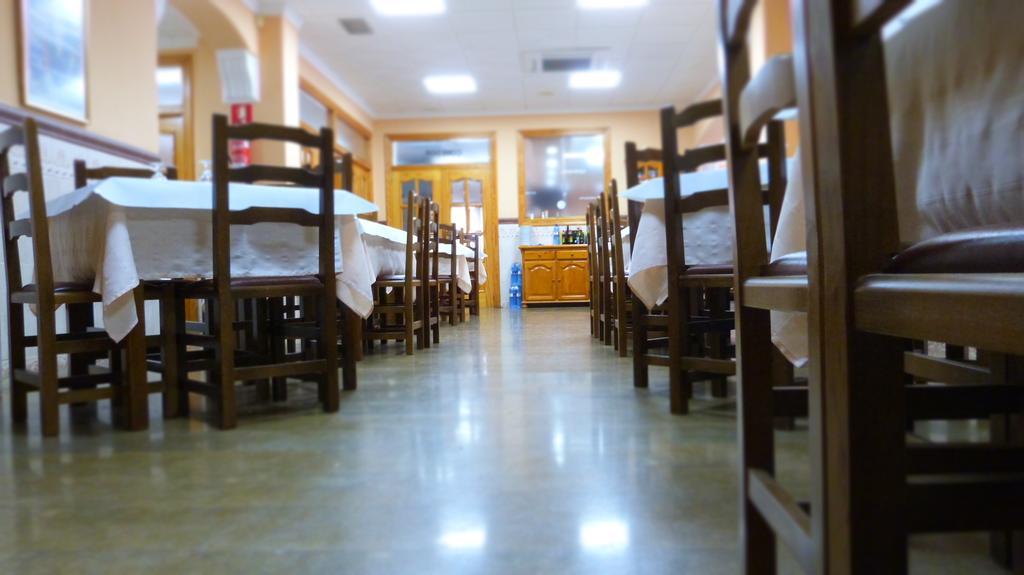 Hostal Restaurante La Masia Vila-real Екстериор снимка