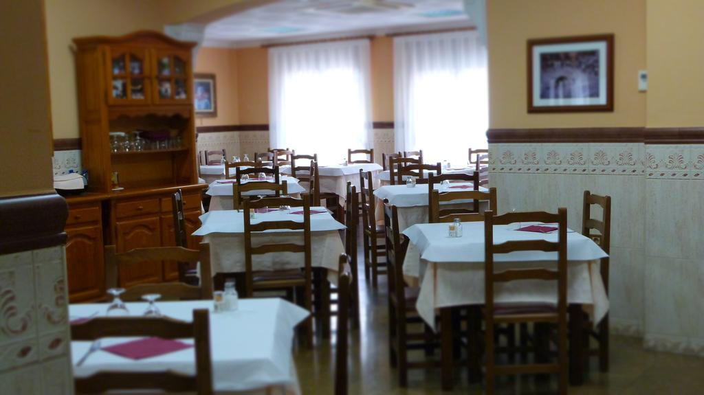 Hostal Restaurante La Masia Vila-real Екстериор снимка